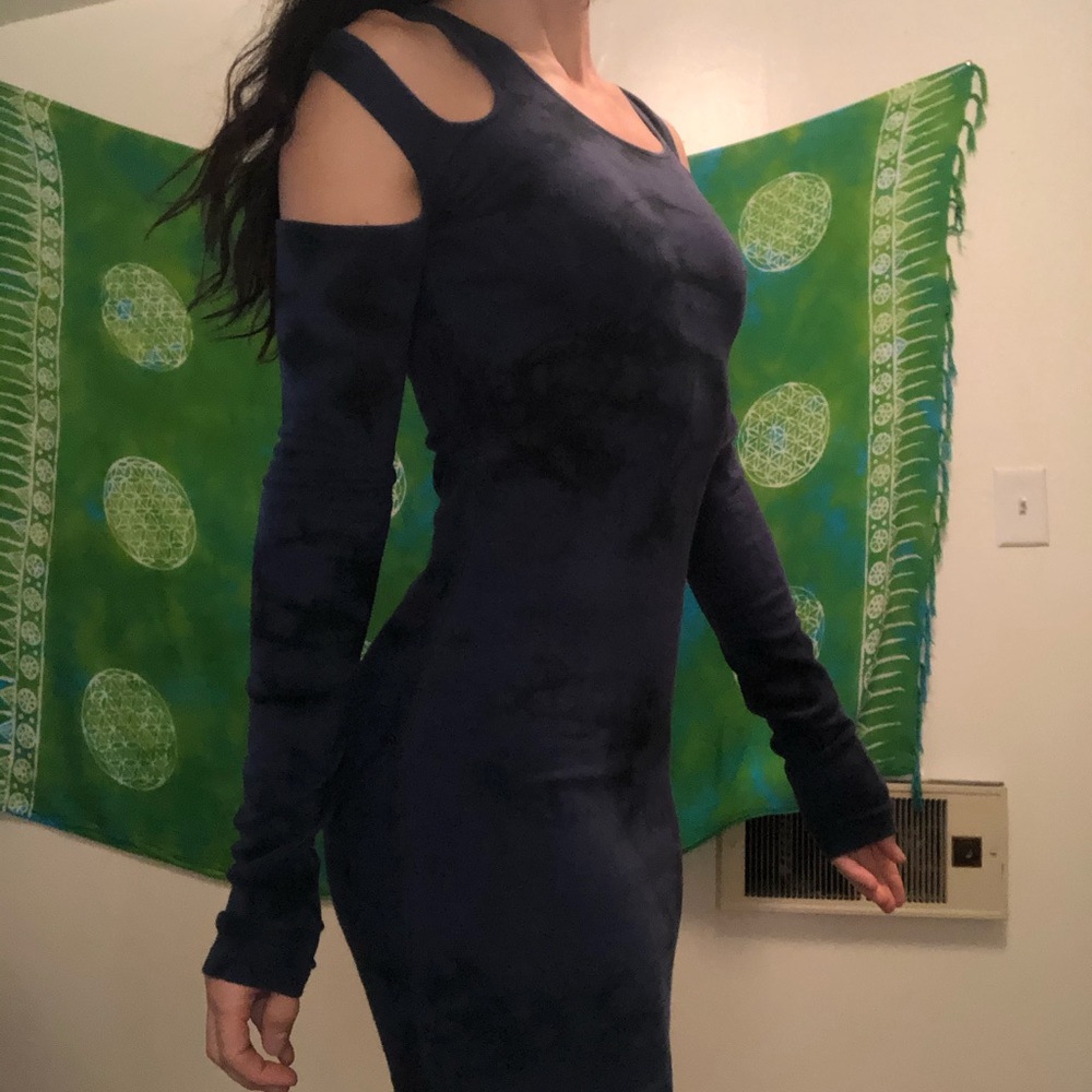 RVCA cut-out sleeve, distressed mini dress!